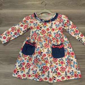 Boutique little girls floral print dress size 3XL= 7 yrs